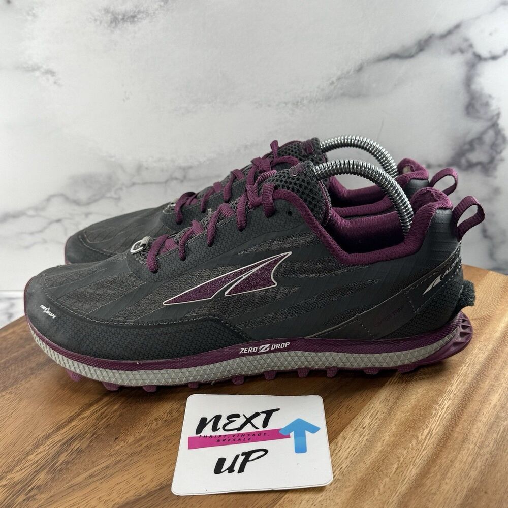 Womens size 9.5-Altra Superior 3.5 Grey Trail Running Zero Drop Minimalist Shoes